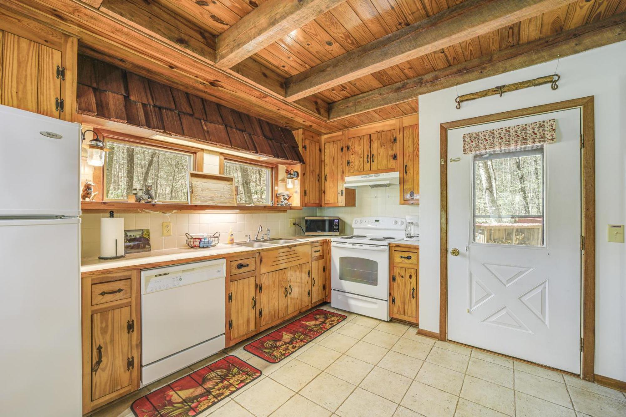 Creekside Whittier Cabin With Fire Pit Near Hiking! Екстериор снимка