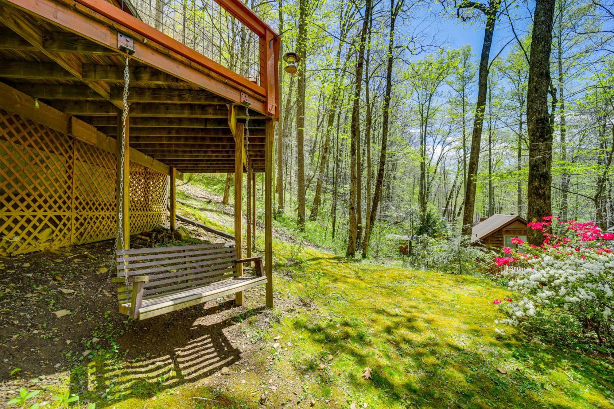 Creekside Whittier Cabin With Fire Pit Near Hiking! Екстериор снимка