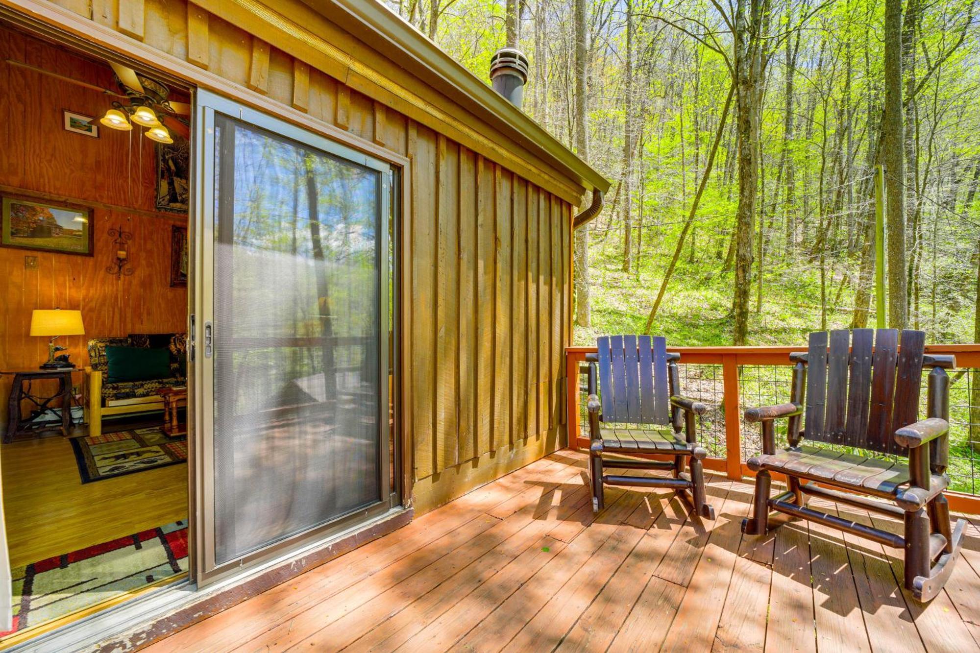 Creekside Whittier Cabin With Fire Pit Near Hiking! Екстериор снимка