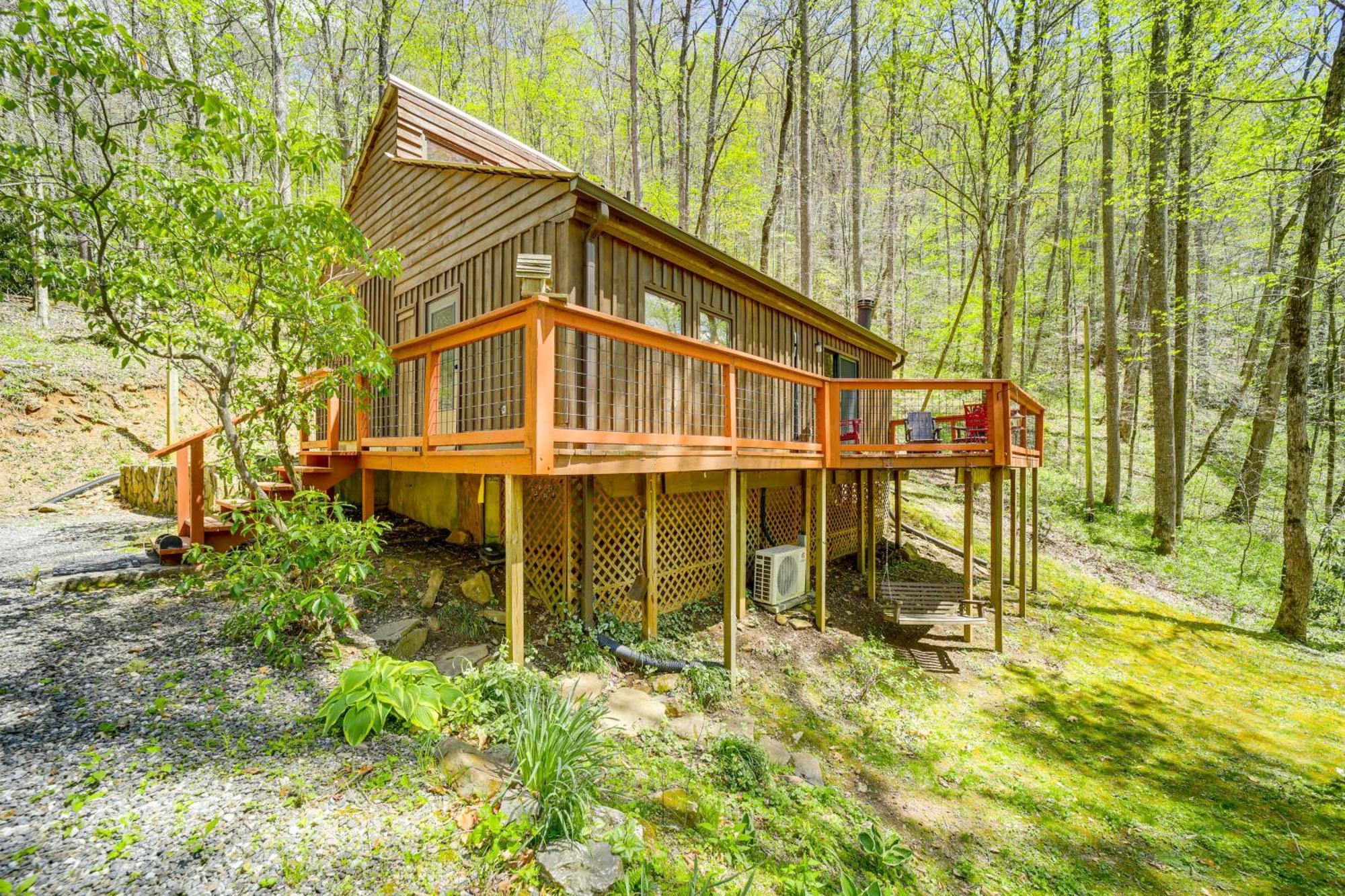 Creekside Whittier Cabin With Fire Pit Near Hiking! Екстериор снимка