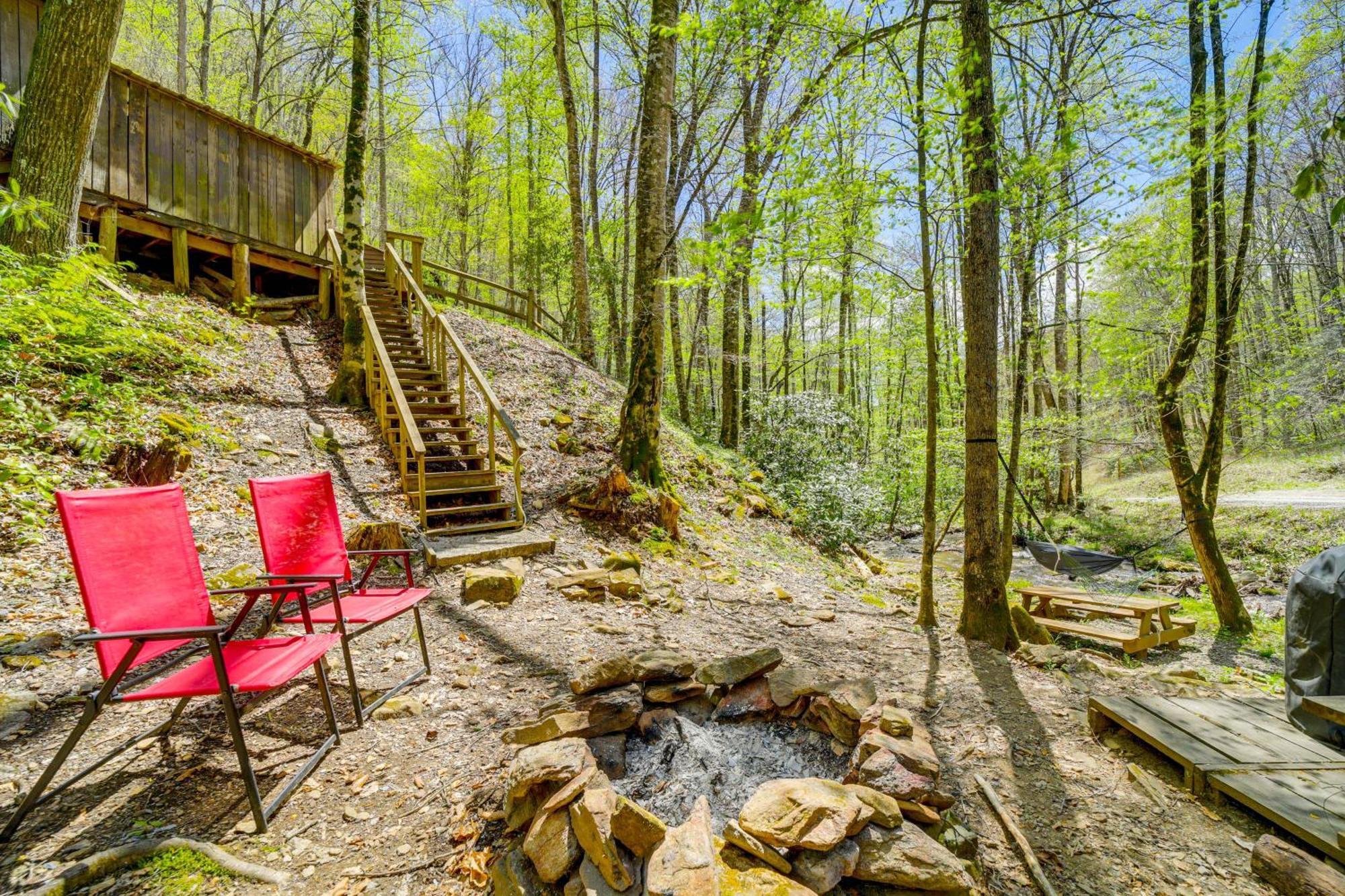 Creekside Whittier Cabin With Fire Pit Near Hiking! Екстериор снимка